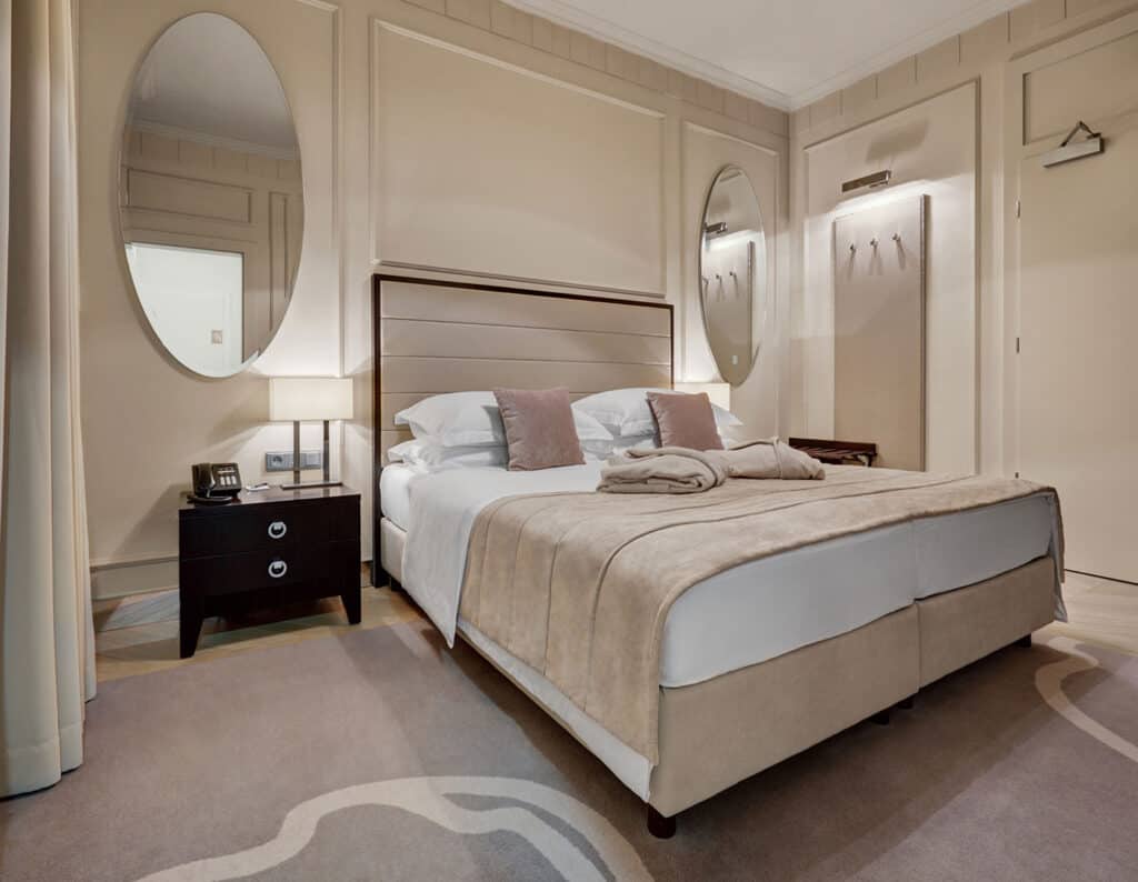 standart item 03 - Standard double room with forest view